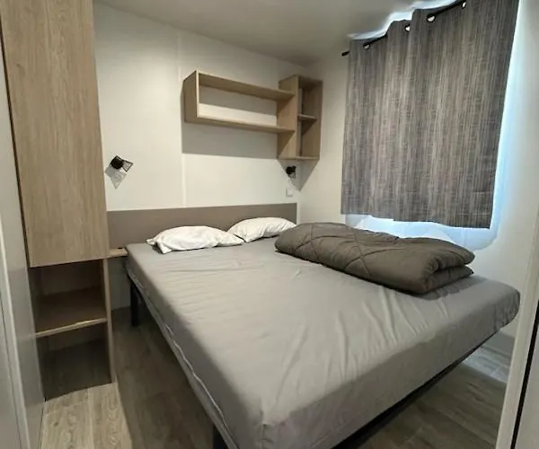 Mobil-home キャンプ場